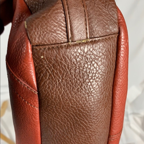 Stone Mountain Lg Leather Shoulder Bag - Picture 13 of 14